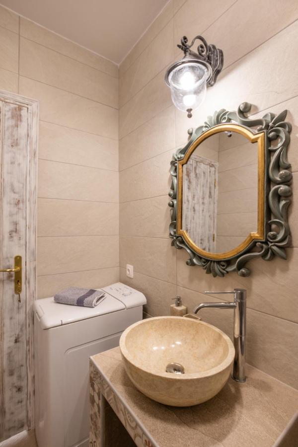 Apartamento Avla Luxury Hospitality Kárpatos Exterior foto